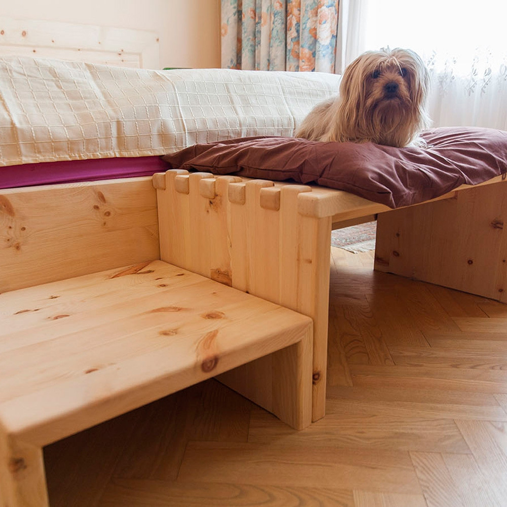 Beruhigendes Zirbenholz-Bett Für Hunde | Möbel Aus Zirbenholz with Hundebett Im Schlafzimmer